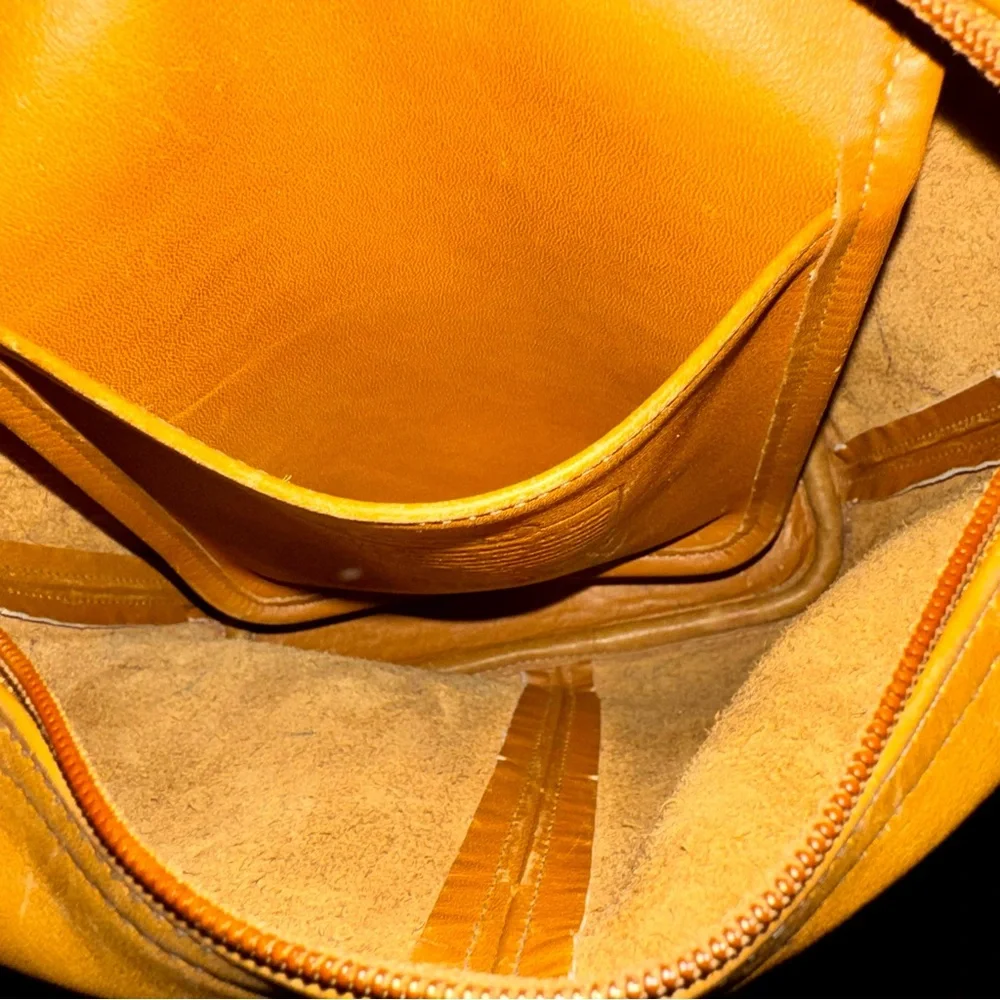 Coach Vintage 1998 Soho Mini Bucket Bag Glove-Tanned Leather - GUC